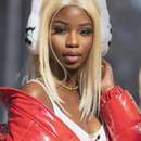 Hung Black Shemale Top or Bottom for Buffalo Gentleman ๐